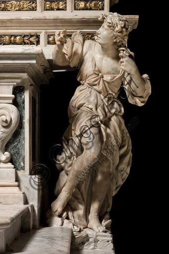 Genova, Duomo (Cattedrale di S. Lorenzo), interno, presbiterio: "L'altare maggiore - particolare con angelo", di Daniele Solaro (fine XVII secolo).