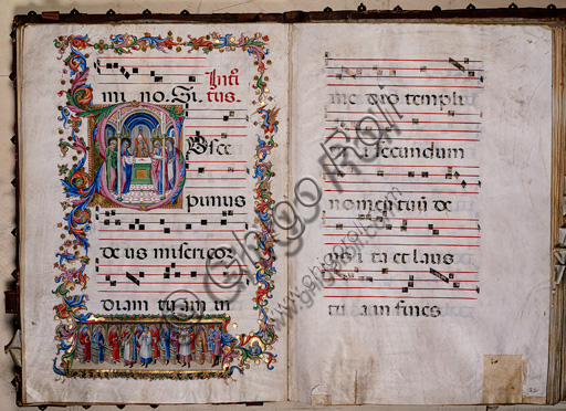 Libreria Piccolomini: corale cod. 27.11, cc. 34v-35r con “Purificazione della Vergine”, di Sano di Pietro. 