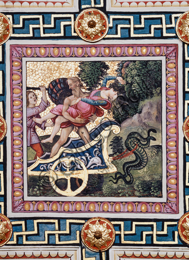 The Piccolomini Library, the ceiling: “The Rape of Proserpina”, fresco by Bernardino di Betto, known as Pinturicchio. In the panel Pluto rushes away in his chariot, Proserpine thrashes around in his arms and one of the goddess’ companions threatens Pluto with a stick.
