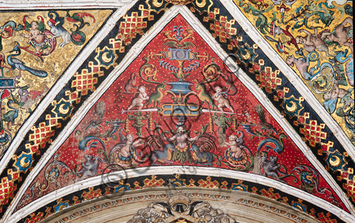 The Piccolomini Library, the vault, north-west wall: the segment over the right window, frescoes attributed to Girolamo del Pacchia, Giacomo Pacchiarotto and Littifredi Corbizi. The decoration is inspired by the Domus Aurea and the motif of the ancient grotesques. The general scheme of the vault is probably due to Bernardino di Betto, known as Pinturicchio.