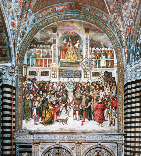 Libreria Piccolomini, registro superiore esterno: “Incoronazione di Pio III (8 ottobre 1503)”, affresco di Bernardino di Betto, detto il Pinturicchio.