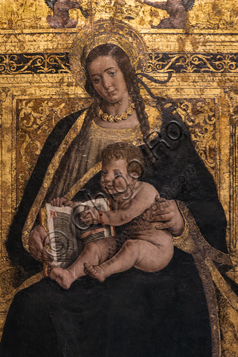 Hans Clemer: "Madonna col Bambino, detta anche Madonna del Coniglio", fine secolo XV - inizio secolo XVI, tecnica mista e oro su tavola.Particolare.