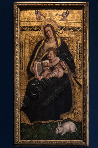  Hans Clemer: "Madonna and Child, also known as Madonna of the Rabbit", late 15th century - early 16th century, mixed media and gold on panel.