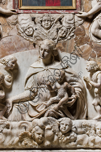 , Genoa, Duomo (St. Lawrence Cathedral), inside, the Southern aisle, the Southern wall: "Madonna with Infat Jesus between Infant St. John and angels", (beginning 16th century), detail of the marble altar by Genoese workers and Tommaso Orsolino.