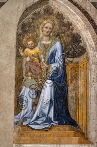  Orvieto,  Basilica Cathedral of Santa Maria Assunta (or Duomo), the interior: " Enthroned Madonna with Child and angels", By Gentile da Fabriano, 1425, fresco.