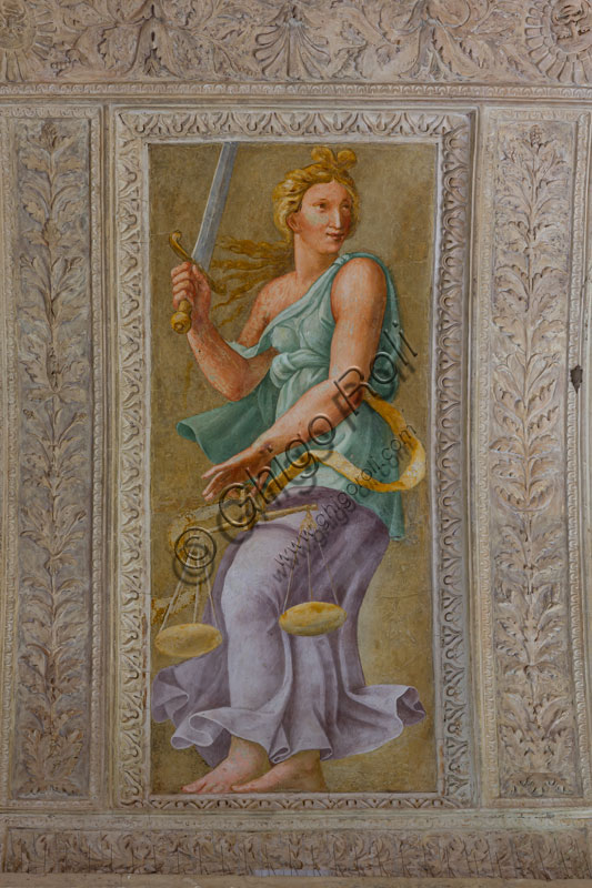 Mantova, Palazzo Te (residenza estiva dei Gonzaga),  appartamento del Giardino Segreto, camera di Attilio Regolo: affresco della volta con allegoria della Giustizia.