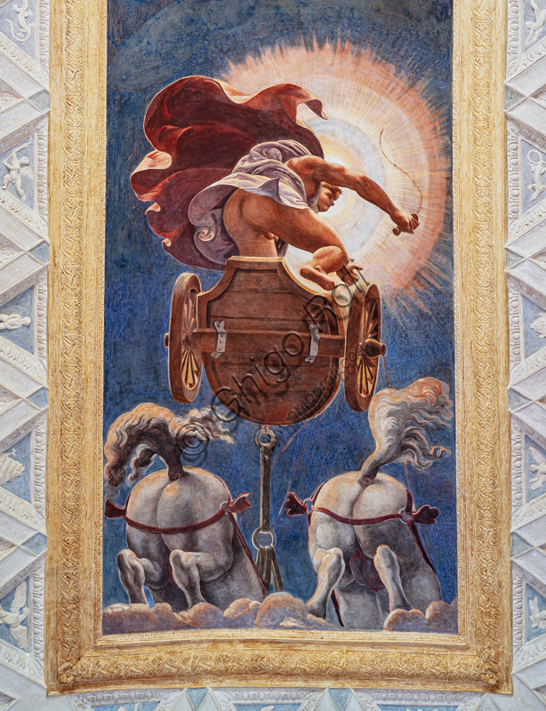 Mantova, Palazzo Te (Residenza estiva dei Gonzaga), Camera del Sole e della Luna: soffitto con raffigurazione dei carri del Sole e della Luna, condotti da Apollo e Diana. Affresco eseguito, su disegno di Giulio Romano, dal suo allievo, Francesco Primaticcio nel 1527 - 1528.