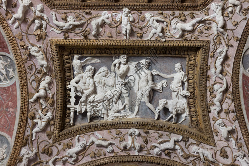 Mantova, Palazzo Te (residenza estiva dei Gonzaga), Camera delle Aquile o Camera di Fetonte (camera privata di Federico Gonzaga): bassorilievo in stucco attribuito a Francesco Primaticcio, raffigurante Mercurio dinanzi a Giove, Giunone e Nettuno.