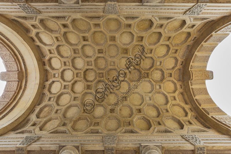 Mantova, Palazzo Te (residenza estiva dei Gonzaga): la volta dell'atrio d'ingresso.