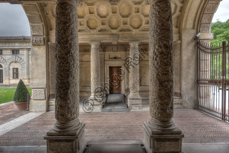 Mantova, Palazzo Te (residenza estiva dei Gonzaga): l'atrio d'ingresso.