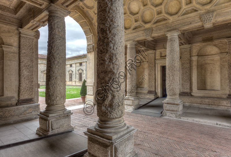 Mantova, Palazzo Te (residenza estiva dei Gonzaga): l'atrio d'ingresso.