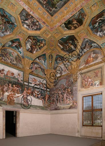 Mantova, Palazzo Te  (Residenza estiva dei Gonzaga), Sala di Amore e Psiche: veduta della sala, con affreschi di Giulio Romano e aiuti (1526 - 1528). I ventidue passi illustrati da Giulio Romano a Palazzo Te sono tratti dalle Metamorfosi di Apuleio, scrittore latino del II secolo d. C.