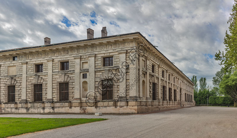 Mantova, Palazzo Te (residenza estiva dei Gonzaga): veduta dei settentrionale e occidentale 
