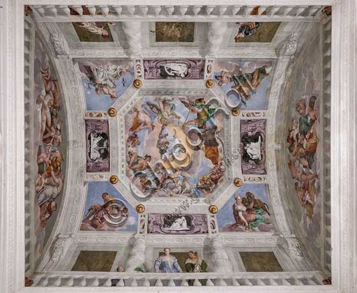 Maser, Villa Barbaro, Sala dell' Olimpo, volta: l' Olimpo. Negli angoli i quattro elementi: Vulcano o il Fuoco, Cibele o la Terra, Nettuno o l'Acqua, Giunone o l'Aria. Fra questi, in rappresentazioni monocrome, l'Abbondanza (con la cornucopia), la Fecondità, la Fortuna (con la ruota), e l'Amore. Nell'ottagono centrale:  l'Armonia  Universale attorniata  dagli  dei dell'olimpo: Giove con l'aquila, Marte, Apollo con la cetra, Venere, Mercurio con il caduceo, Diana con i cani, e Saturno.Tra le nuvole vicino al cornicione i segni dello zodiaco. Affreschi del Veronese (Paolo Caliari), 1560 - 1561.