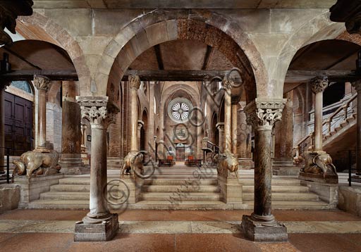 Modena, the Duomo (Cathedral of S. Maria Assunta and S. Geminiano): the nave and the counter-façade seen from the crypt.