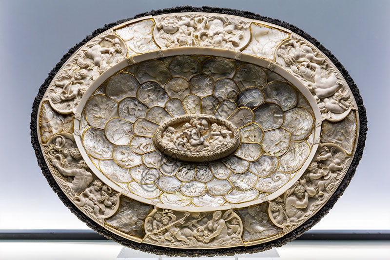  Parade plate with marine depictions, by Ignaz Elhafen, 1670-80, elephant ivory, pearl oyster mother-of-pearl, deer horn, wood.