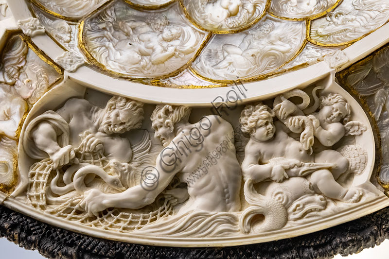  Parade plate with marine depictions, by Ignaz Elhafen, 1670-80, elephant ivory, pearl oyster mother-of-pearl, deer horn, wood. Detail.