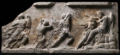  Modena, Civic Museum of Archaelogy and Ethnology:  Niobidi marble slan, Roman copy of an original artwork by Phidias. Eastern Necropolis of Mutina (Modena, Crespellani Street), I century a.C.