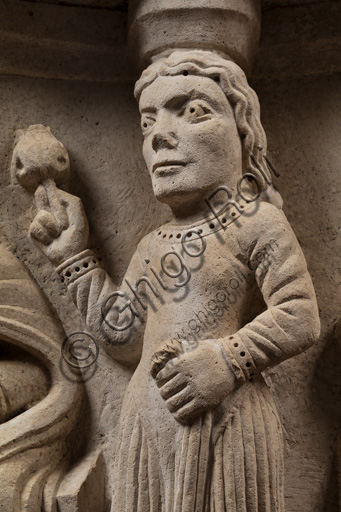 Modena, Ghirlandina Tower, Torresani Hall, east wall: the capital of King David or of dance and music. Campionese Masters, XII - XIII century. Detail.