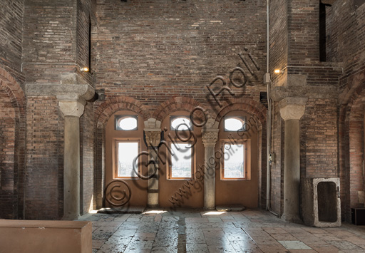 Modena, Torre Ghirlandina, sala dei Torresani: veduta della parete sud.