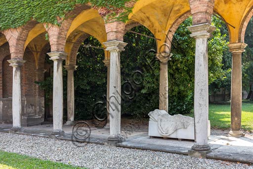 Piacenza, Galleria Ricci Oddi: "Funeral Monument to Helen", by Annibale Monti.