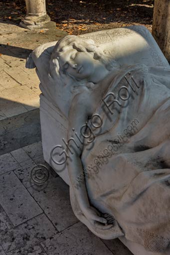 Piacenza, Galleria Ricci Oddi: detail of the "Funeral Monument to Helen", by Annibale Monti.