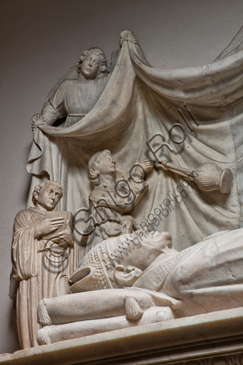 , Genoa, Duomo (St. Lawrence Cathedral), inside, Northern aisle, De Marini Chapel: "Funerary Monument of Giorgio Fieschi", by Giovanni Gagini, 1461. Detail of the dead's statue.