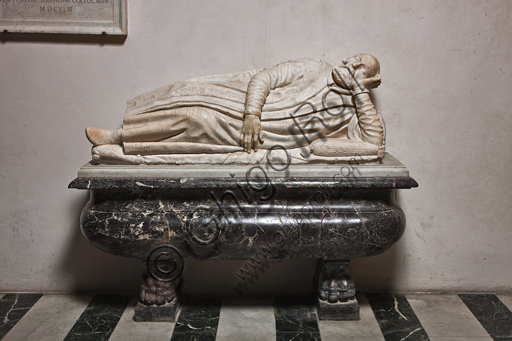 Genova, Duomo (Cattedrale di S. Lorenzo), interno, navata settentrionale, Cappella De Marini: "Monumento funebre di Matteo Fieschi", di scultore attivo alla metà del XVI secolo.