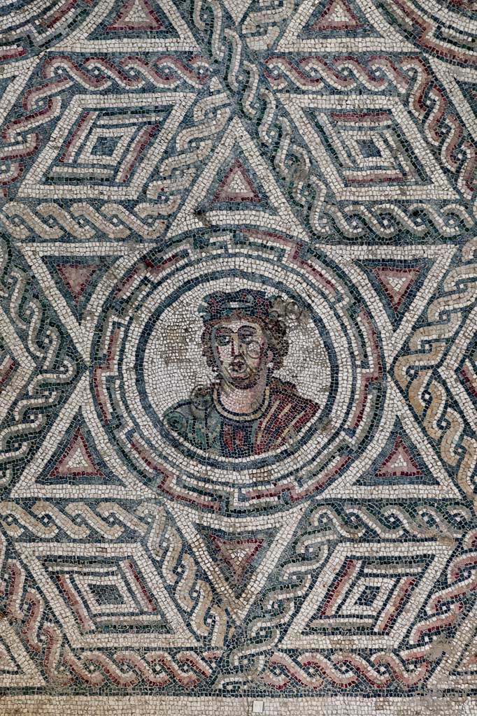 Piazza Armerina, Villa romana del Casale che probabilmente era palazzo imperiale urbano. Oggi è Patrimonio dell'umanità dell'UNESCO. Particolare di mosaico pavimentale.