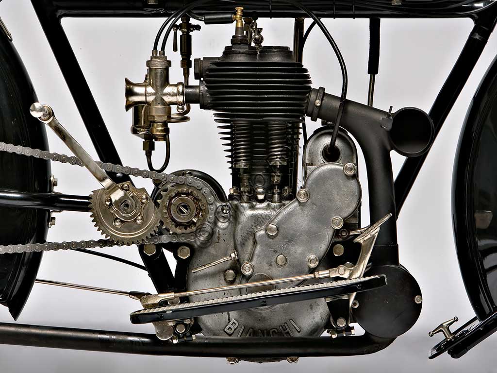Ancient Motorbike Bianchi C 75 A. Engine