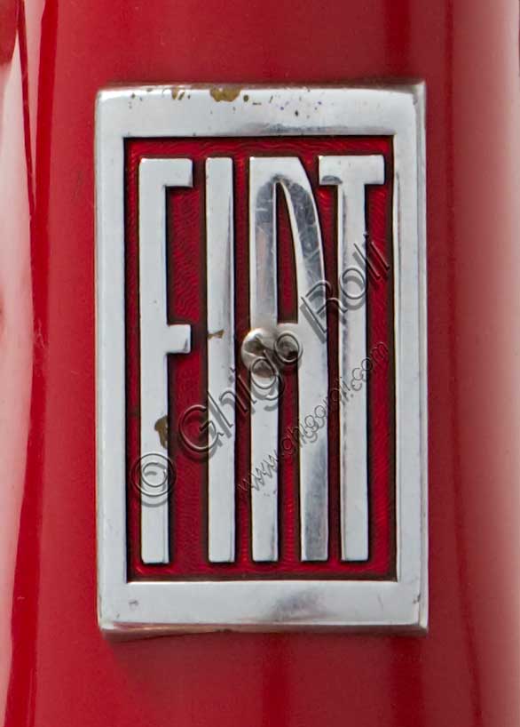 Vintage motorcycle “Fiat Scooter Prototipo”Brand: Fiatmodel: Scooter Prototipocountry: Italy - Turinyear: 1938condition: restoreddisplacement: 98engine: Sachs two-strokegearbox: two-speedMany automotive, aeronautical or armaments industries turned their attention to the motorcycle when, in the post-war period, with the collapse of military orders, their very survival depended on it.Fiat, on the other hand, soon sensed the great development potential of that new type of vehicle that was spreading very rapidly in America, the scooter (or motopattino as the autarchic dictate wanted), and in 1938, at a time of great vigor for the Italian economy, Count Giancarlo di Camerana, Fiat vice-president, commissioned Vittorio Calosso to design a scooter modeled after the American ones. However, we have no other news of its development. With the entry into the war the project was abandoned and never resumed. This prototype 