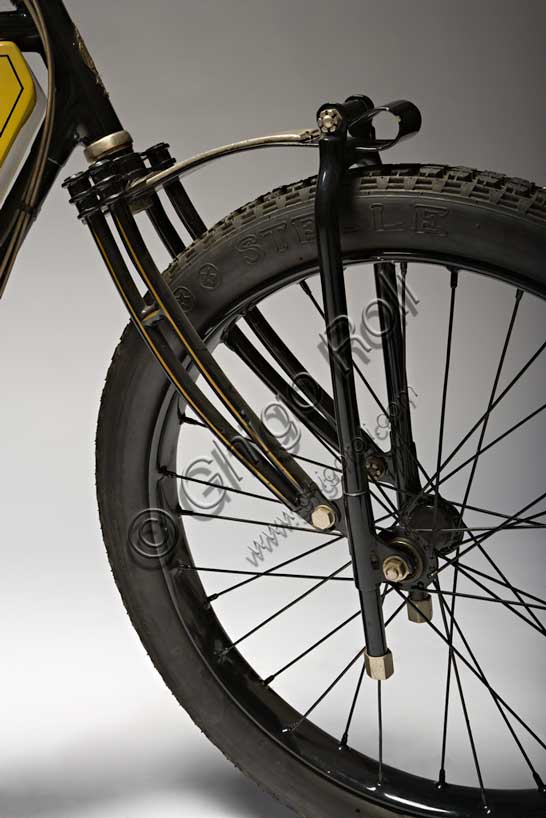 Vintage motorcycle “Griffon Tipo Corsa”Brand: Griffon - Zedelmodel: Tipo Corsacountry: Franceyear: 1904condition: restoreddisplacement: 500 ccengine: single-cylinder with side valvesFounded in 1902, Griffon immediately began producing racing motorcycles to sell to private individuals. From the very first year, it began to reap the successes that made it famous throughout Europe. Already in 1904, it exported its motorcycles to Australia, America and South Africa. This model, which took part in the Paris - Bordeaux - Paris, is completely similar to the Griffons that won the races of Deauville, Dourdan, Chateau-Thierry and Gaillon.It mounts the circuit breaker group in a niche in the tank to protect the contacts from water and dust.The Griffon brand was absorbed by Peugeot in 1927 and continued production until 1955.