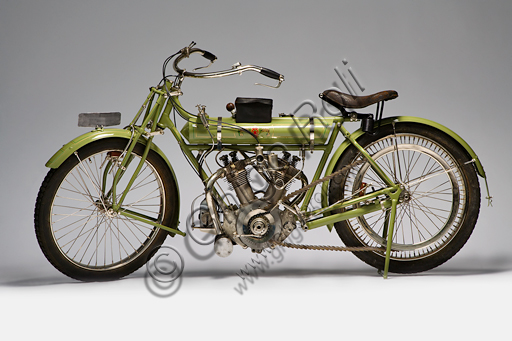 Vintage Matchless motorcycle, 700 V Twin.Brand: Matchless / Collier & Sonsmodel: 700 V Twincountry: United Kingdom - Plumstead (London)year: 1912conditions: restoreddisplacement: 680 cc. (bore and stroke 70x88)engine: JAP 50 ° V-twin with overhead valvesgearbox: gradual pulley variator and belt transmissionH.H. Collier, created his first Matchless bike in 1889, startingone of the oldest British brands. The sons who are also pilots follow him in the enterprise: Charlie, who wins the first Tourist Trophy in history in 1907, Harry wins in 1909 and again Charlie triumphs in 1910. Matchless produced numerous models until 1960.