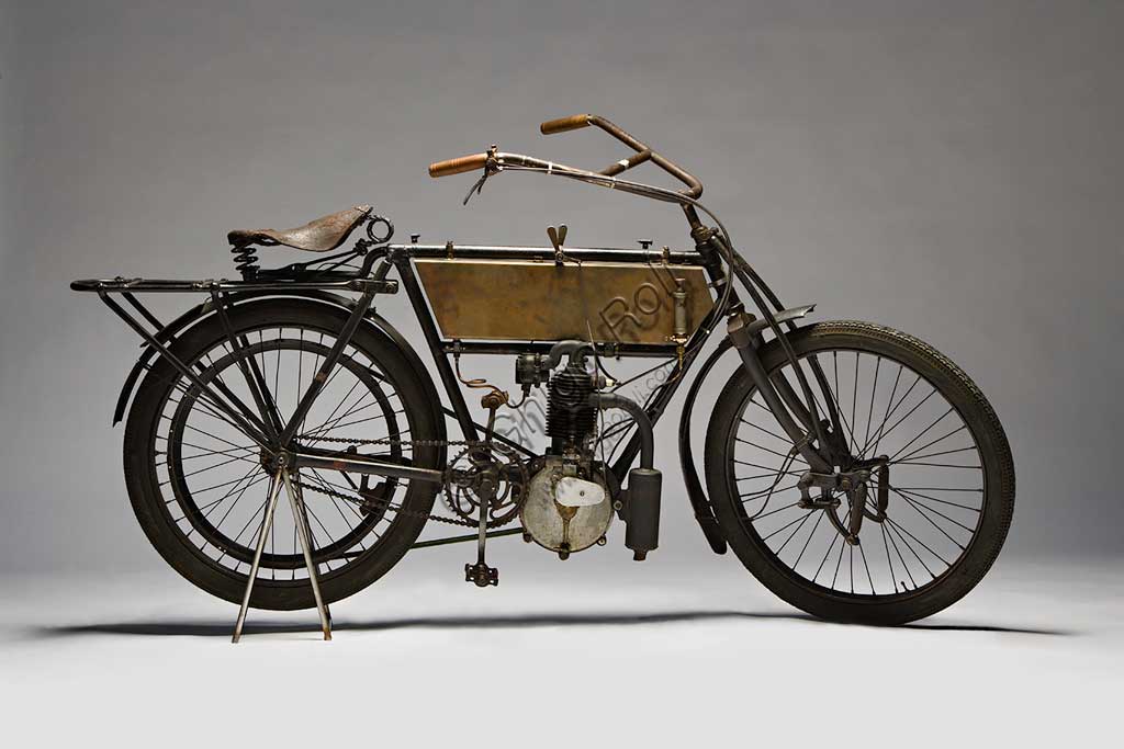 Ancient Motorbike Zedel - Frera 3 Hp