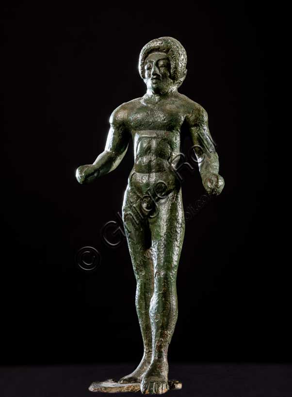 Museo Civico Archeologico di Bologna: bronzetto votivo maschile, da Monteacuto Ragazza (Grizzana Morandi).Inv. 27818