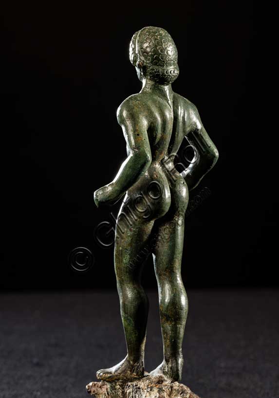 Museo Civico Archeologico di Bologna: bronzetto votivo maschile, da Monteacuto Ragazza (Grizzana Morandi).Inv. 27819