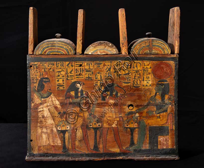 Museo Civico Archeologico di Bologna:  Cofanetto porta ushabti di Tchauenwi.Inv. EG 1969 .