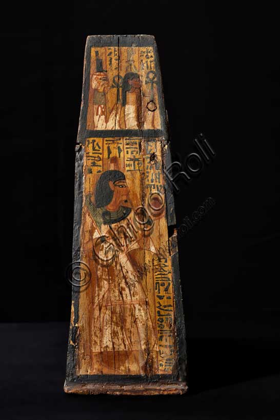 Museo Civico Archeologico di Bologna:  Cofanetto porta ushabti di Tchauenwi.Inv. EG 1969 .