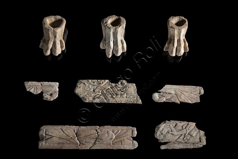 Museo Civico Archeologico di Bologna: elementi in avorio dal sepolcreto De Luca.Inv. 29255. 