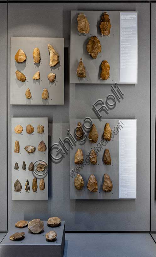 Museo Civico Archeologico di Bologna, sezione “Bologna e il suo territorio nella preistoria”: materiali del Paleolitico Medio.