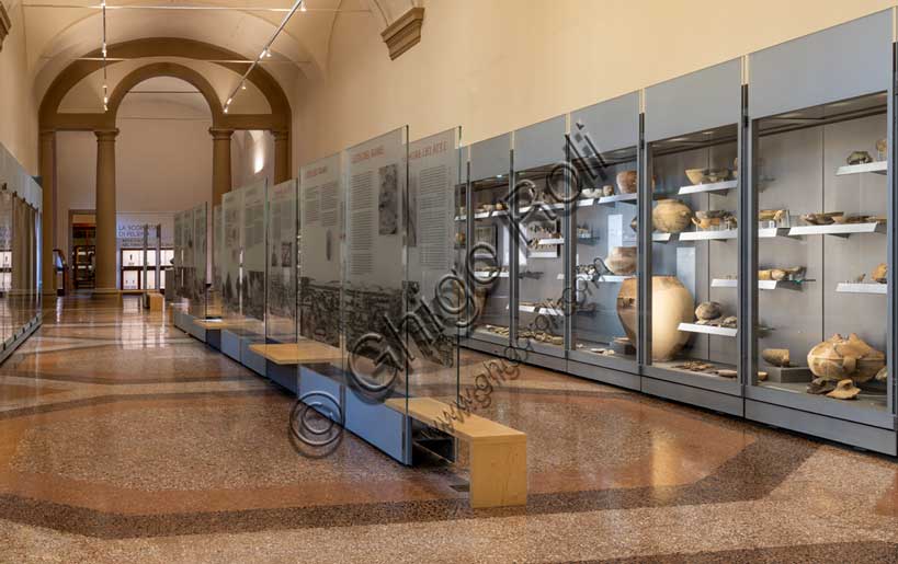 Museo Civico Archeologico di Bologna: veduta della Sezione “Bologna e il suo territorio nella preistoria”.