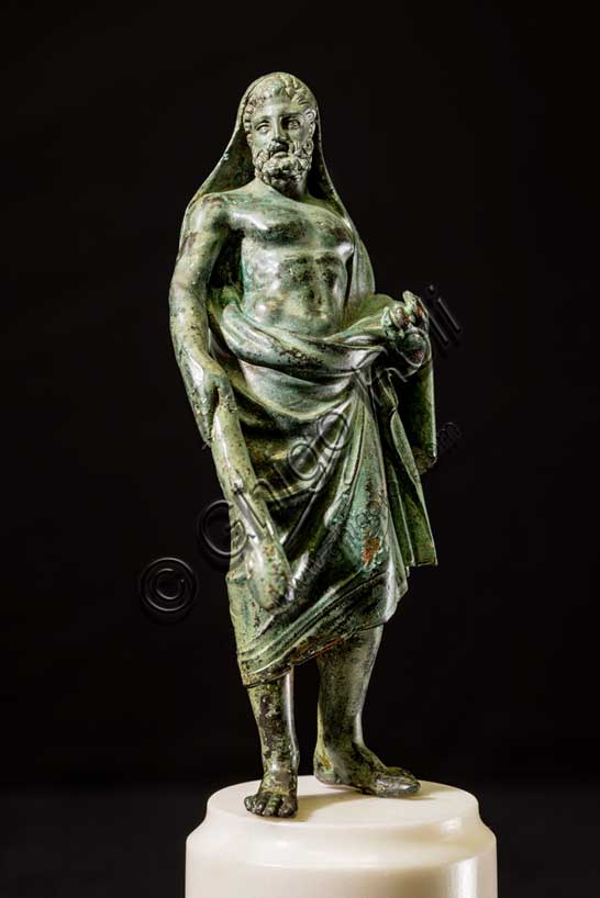 Museo Civico Archeologico di Bologna:Statuetta in bronzo di Ercole capite velato con clava. Inv. ROM_1545