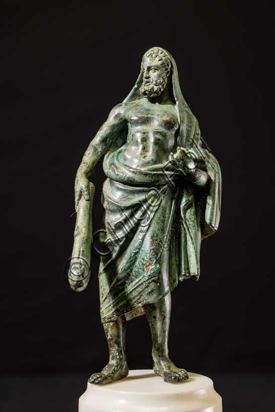 Museo Civico Archeologico di Bologna:Statuetta in bronzo di Ercole capite velato con clava. Inv. ROM_1545
