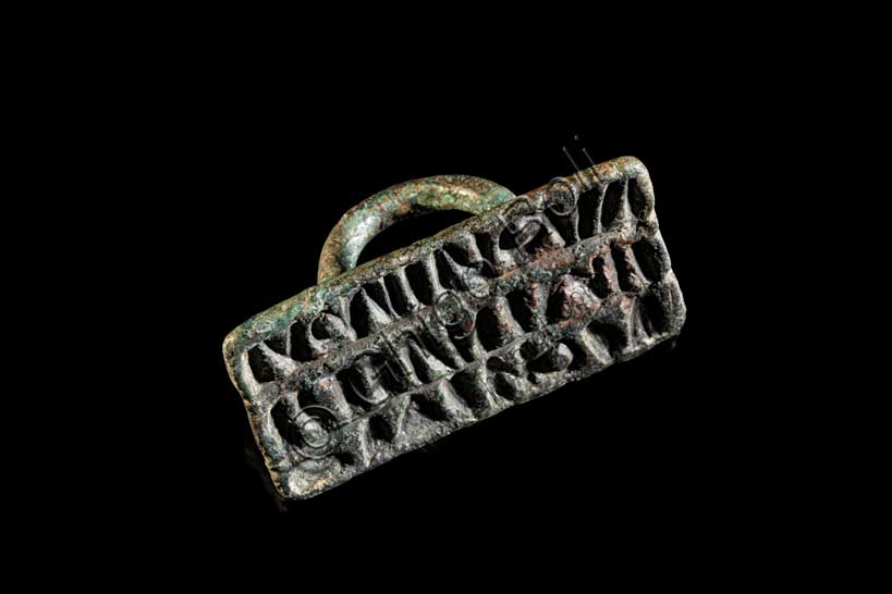 Museo Civico Archeologico di Bologna:tipario (sigillo) romano in bronzo. Inv.  20033.