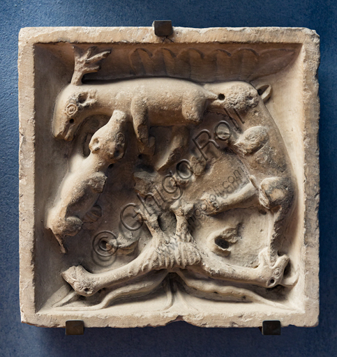  Museum Stefano Bardini, 'la chiostrina': decorative tile in Carrara marble representing a deer hunting, that were realised in Genoa, second half of the XIII century.