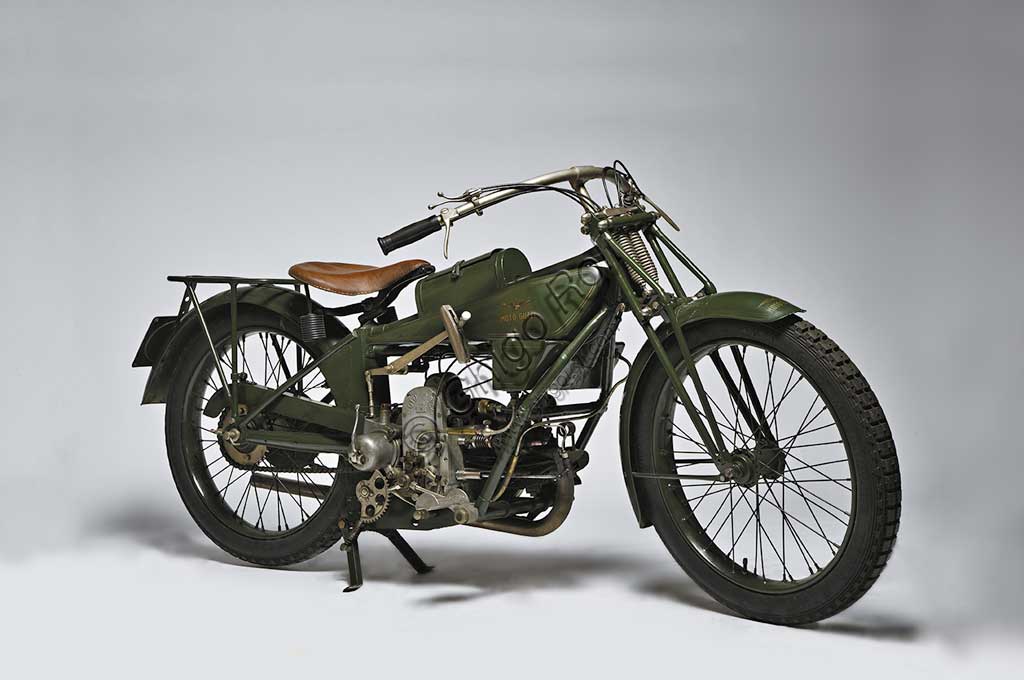 Ancient Motorbike Moto Guzzi  "Normale" 