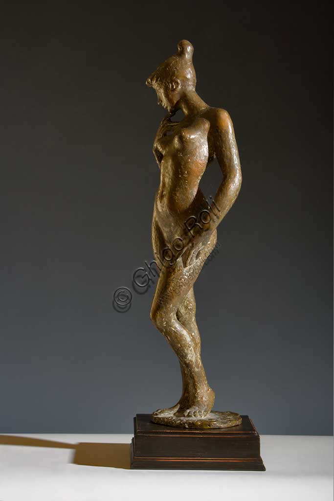 Assicoop - Unipol Collection: Carlo Baraldi (1860-1935), "Standing Female Nude". Bronze statue, h cm 64.
