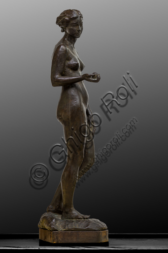 Renzo Baraldi (1911-1961), "Standing Female Bude"; bronze; Height cm. 70.