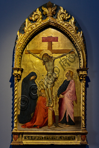  Orvieto, MODO (Museum of the Opera of the  Duomo of Orvieto):  Jesus Crucified between the Madonna, Magdalene and St. John the Evangelist, tempera and gold on panel, by Spinello Aretino, last decade of the fourteenth century.
