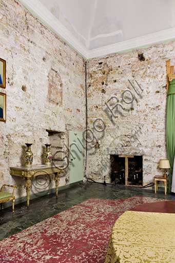 Palermo, The Royal Palace or Palazzo dei Normanni (Palace of the Normans), The Royal Apartment, Room of the Peeling Walls or Former Presidents: partial view of a corner.